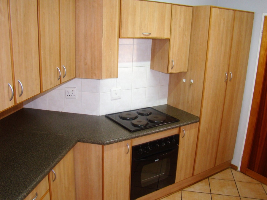 2 Bedroom Property for Sale in Langenhovenpark Free State